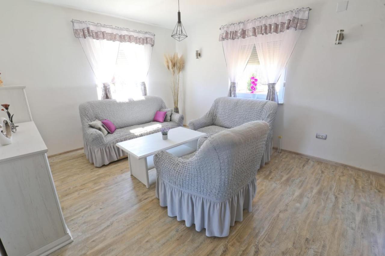Apartman Teo &Tena Otocac Luaran gambar