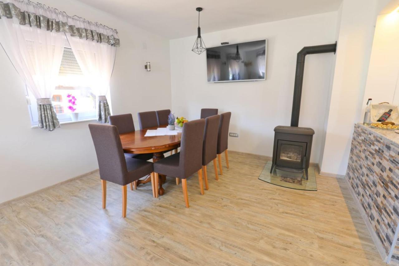 Apartman Teo &Tena Otocac Luaran gambar