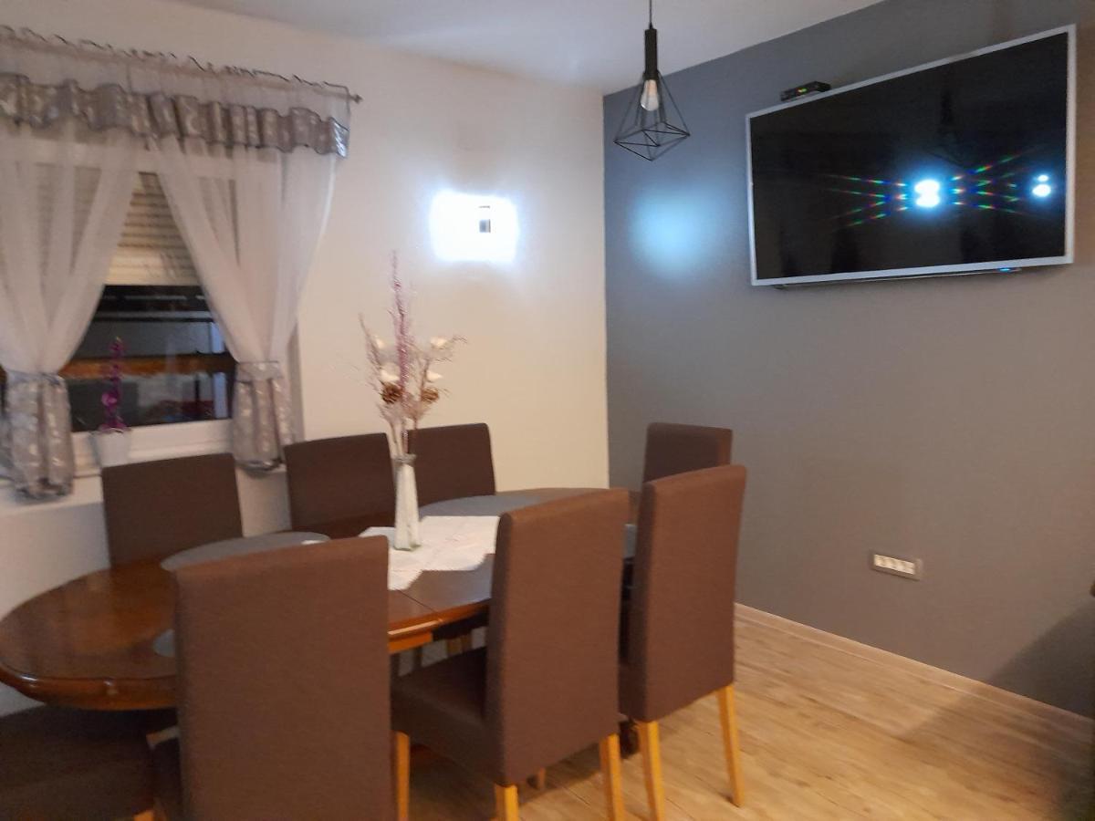 Apartman Teo &Tena Otocac Luaran gambar